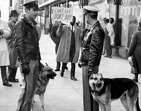 Protest ouside of Thalhimers, February 22, 1960