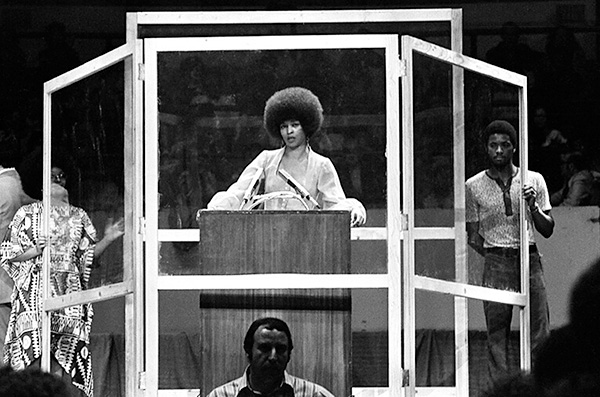 Angela Davis, Madison Square Garden, 1975