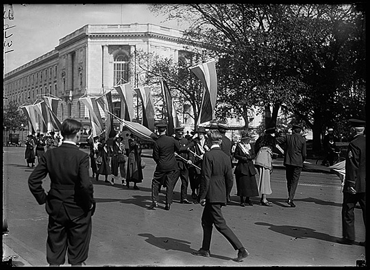 Arrest of suffragists